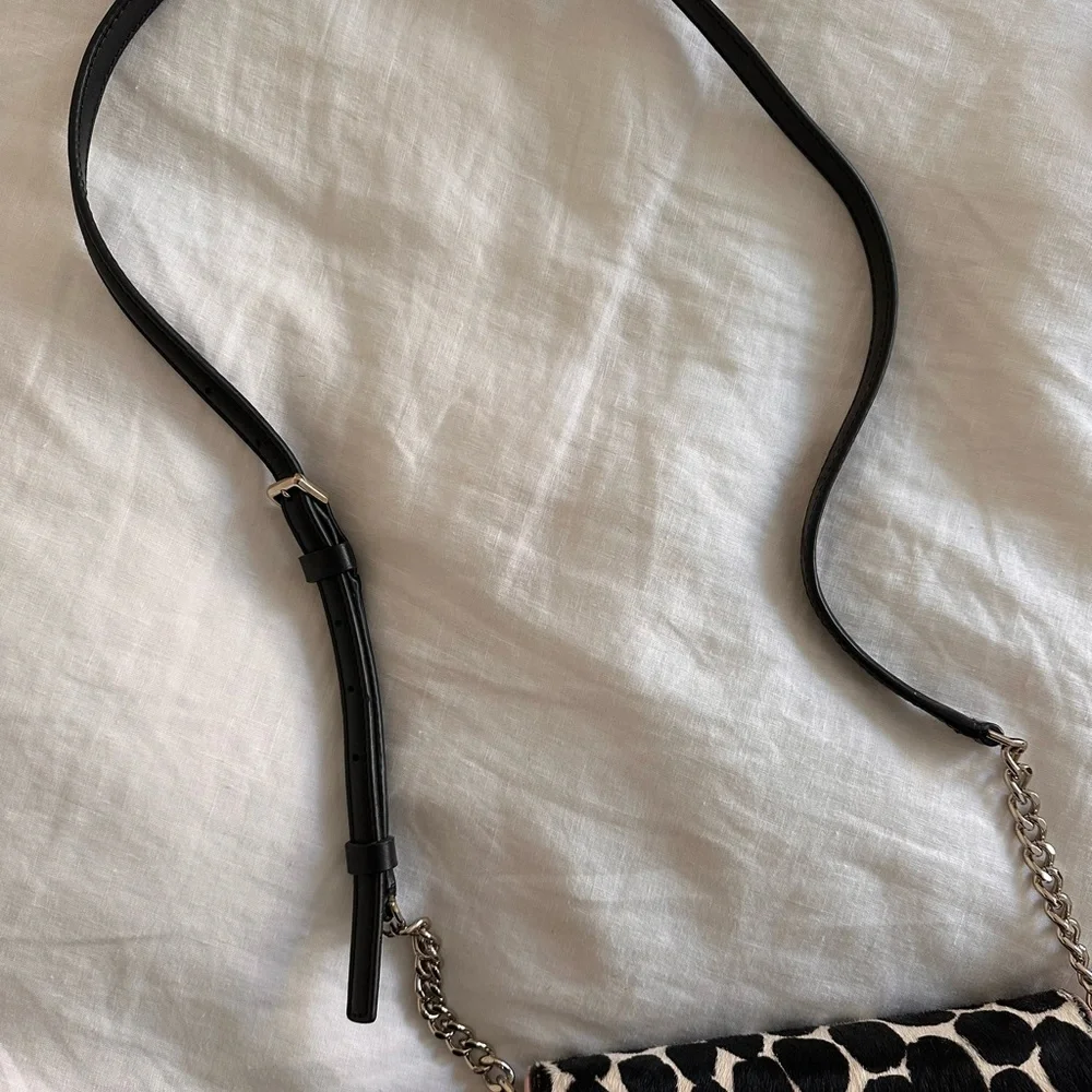 Like New kate spade Red and Black & White Giraffe Print Crossbody Bag